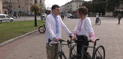 12 кілометрів подолали учасники велопробігу у вишиванках у Луцьку 12 кілометрів подолали учасники велопробігу у вишиванках у Луцьку
