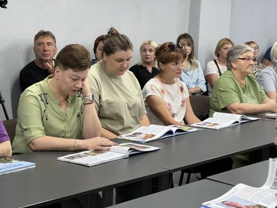 Пам’ять про героїв: у Херсоні представили новий том книги "Хронологія мужності" Пам’ять про героїв: у Херсоні представили новий том книги "Хронологія мужності"