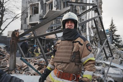 П'ятеро людей загинули через удар по Ізюму: серед жертв — 19-річна вагітна дівчина та її сестра П'ятеро людей загинули через удар по Ізюму: серед жертв — 19-річна вагітна дівчина та її сестра