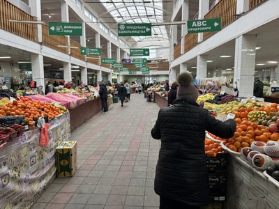Мандарини на ужгородських ринках: які ціни та звідки привозять фрукти Мандарини на ужгородських ринках: які ціни та звідки привозять фрукти