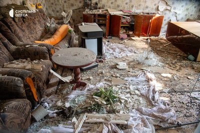 84-річного чоловіка діставали з-під завалів: РФ ударила по Одещині вдень 31 липня 84-річного чоловіка діставали з-під завалів: РФ ударила по Одещині вдень 31 липня