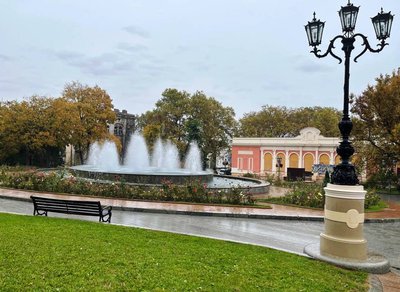 Фонтан біля оперного в Одесі, фонтан в одесі