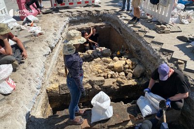У центрі Одеси археологи знайшли артефакти XIV століття та залишки античних поселень