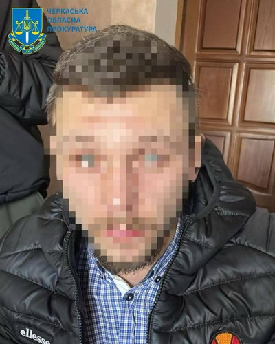 Двох черкащан підозрюють у підпалах суду та об'єктів Укрзалізниці Двох черкащан підозрюють у підпалах суду та об'єктів Укрзалізниці
