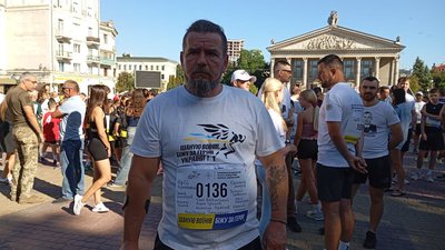 У Тернополі відбувся забіг "Шаную Воїнів, біжу за Героїв України" У Тернополі відбувся забіг "Шаную Воїнів, біжу за Героїв України"