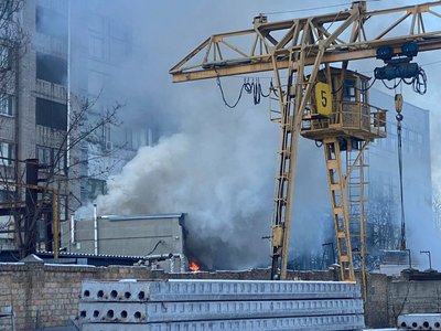 У Києві на території колишнього заводу стався вибух: що відомо У Києві на території колишнього заводу стався вибух: що відомо