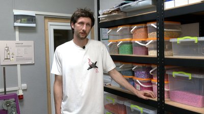 Керівник громадської організації "Еко Місто" Сергій Безбородько у Міжнародний день відмови від поліетиленових пакетів розповідає, чому поліетилен небезпечний Керівник громадської організації "Еко Місто" Сергій Безбородько у Міжнародний день відмови від поліетиленових пакетів розповідає, чому поліетилен небезпечний