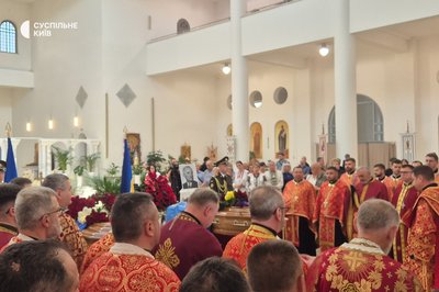 У Києві відспівали лідера ОУН Андрія Мельника та його дружину У Києві відспівали лідера ОУН Андрія Мельника та його дружину