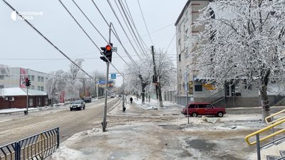 Подільськ у льоду: місцеві травмуються на крижаних поверхнях