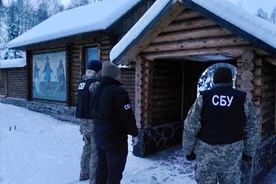 Перевірки в УПЦ: на Житомирщині правоохоронці прийшли з перевірками в монастирі Коростенського району Перевірки в УПЦ: на Житомирщині правоохоронці прийшли з перевірками в монастирі Коростенського району