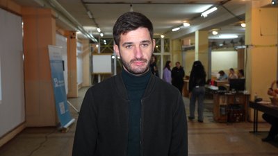 Медики, військові, журналісти. Жителі Дніпра долучились до написання радіодиктанту