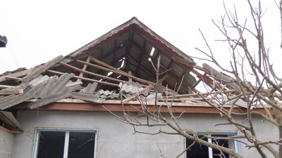 Серед п'яти будинків оселя Бугайчуків пошкоджена найбільше Серед п'яти будинків оселя Бугайчуків пошкоджена найбільше