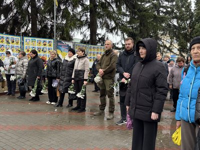 У Ямполі на Вінниччині відкрили Алею портретів загиблих героїв У Ямполі на Вінниччині відкрили Алею портретів загиблих героїв