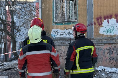 "Не встиг добігти до коридора, як пролунав вибух": російський дрон пошкодив будинок в Дніпровському районі "Не встиг добігти до коридора, як пролунав вибух": російський дрон пошкодив будинок в Дніпровському районі