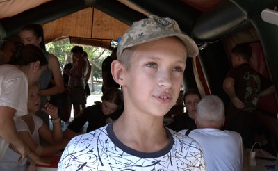 Жителі багатоквартирного будинку у Луцьку, який зазнав ранкової атаки РФ, показали наслідки удару Жителі багатоквартирного будинку у Луцьку, який зазнав ранкової атаки РФ, показали наслідки удару