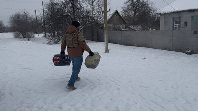 "Рятують життя під атаками дронів, артилерії та КАБів". Як зооволонтери з Дніпра вивозять тварин з прифронтових громад "Рятують життя під атаками дронів, артилерії та КАБів". Як зооволонтери з Дніпра вивозять тварин з прифронтових громад