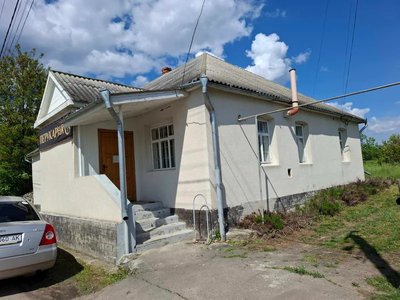Приміщення, яке можна приватизувати через аукціон у селі Ломачинці на Буковині Приміщення, яке можна приватизувати через аукціон у селі Ломачинці на Буковині