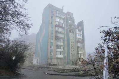 Ракетна атака Тернопіль, будинок Стуса, пошук людей під завалами, 25 листопада 2025