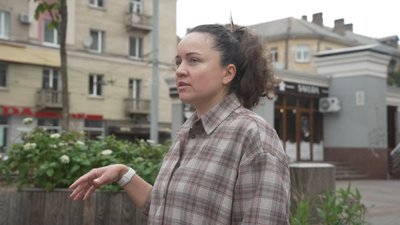Дерева переросли вазони. Що буде із зеленою локацією на Театральній площі у Рівному Дерева переросли вазони. Що буде із зеленою локацією на Театральній площі у Рівному