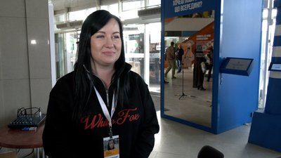У Полтаву привезли інсталяцію, що вчить розпізнавати небезпеку торгівлі людьми У Полтаву привезли інсталяцію, що вчить розпізнавати небезпеку торгівлі людьми