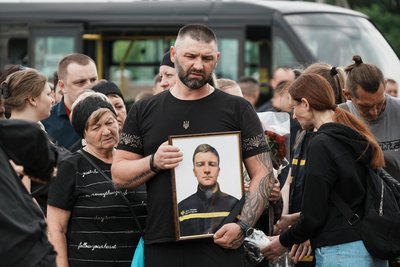 Олександр Тіщенко, прощання з загиблими рятувальниками, Харків, атака 15 червня, 18 кладовище, похорон, 17 червня 2026 року Олександр Тіщенко, прощання з загиблими рятувальниками, Харків, атака 15 червня, 18 кладовище, похорон, 17 червня 2026 року