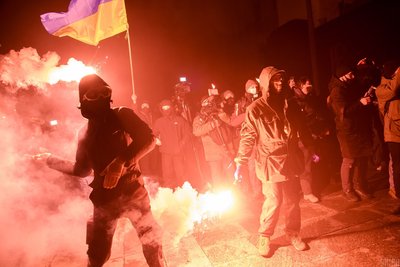 Акція протесту на підтримку Сергія Стерненка біля Офісу президента у Києві 20 березня 2021 року Акція протесту на підтримку Сергія Стерненка біля Офісу президента у Києві 20 березня 2021 року