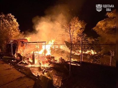 РФ завдала масованих ударів по Одещині: спалахнули масштабні пожежі