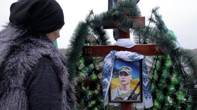 "То була моя душа, мої крила": спогади батьків про загиблого Анатолія Сіненка з Вінниччини "То була моя душа, мої крила": спогади батьків про загиблого Анатолія Сіненка з Вінниччини