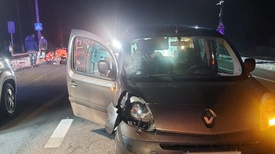 На Чернігівщині внаслідок ДТП загинула жінка, 5-річного хлопчика — доставили до лікарні На Чернігівщині внаслідок ДТП загинула жінка, 5-річного хлопчика — доставили до лікарні