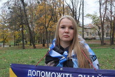 Як в Охтирці зустрічали звільнених з полону українців Як в Охтирці зустрічали звільнених з полону українців