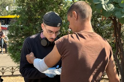 Як одеські волонтери щонеділі допомагають безпритульним Як одеські волонтери щонеділі допомагають безпритульним