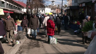 Рівняни купують насіння на ринках міста. Що обирають та чи здорожчали ціни у 2026 році Рівняни купують насіння на ринках міста. Що обирають та чи здорожчали ціни у 2026 році