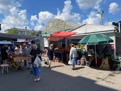"Домашня завжди коштує більше": чому за місяць у Черкасах вдвічі здорожчала молода картопля "Домашня завжди коштує більше": чому за місяць у Черкасах вдвічі здорожчала молода картопля