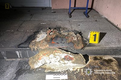 Підпал біля будівлі банку у Черкасах: затримали 23-річного підозрюваного Підпал біля будівлі банку у Черкасах: затримали 23-річного підозрюваного