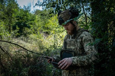 “У нас немає мая, у нас травень, тому ми маятись не будемо”: історія кохання воїна ЗСУ та його нареченої “У нас немає мая, у нас травень, тому ми маятись не будемо”: історія кохання воїна ЗСУ та його нареченої