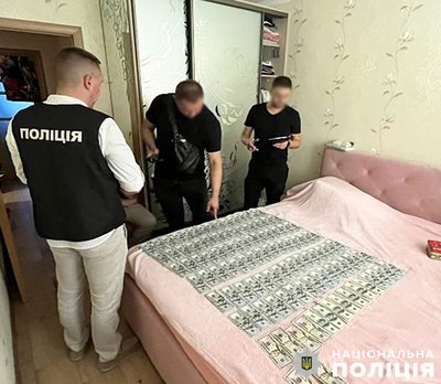 У Житомирі директора агроколеджу, його заступника і ще одного викладача судитимуть за підозрою у хабарництві У Житомирі директора агроколеджу, його заступника і ще одного викладача судитимуть за підозрою у хабарництві
