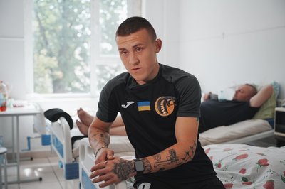 Данило Алпєєв — харків'янин, який співав гімн коли його діставали з-під завалів після російської атаки Данило Алпєєв — харків'янин, який співав гімн коли його діставали з-під завалів після російської атаки