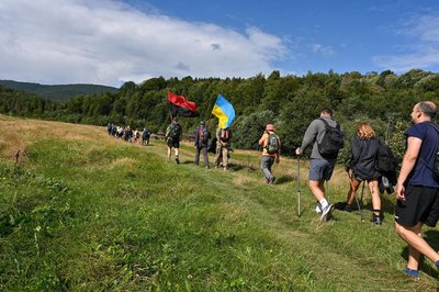 Ветерани війни піднялися на гору Пікуй Ветерани війни піднялися на гору Пікуй
