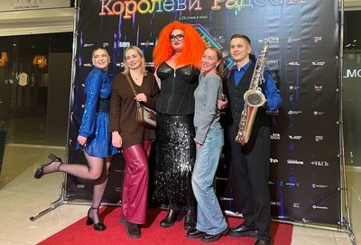 Майже 70 глядачів відвідали прем’єрний показ документальної стрічки "Королеви радості" у Хмельницькому Майже 70 глядачів відвідали прем’єрний показ документальної стрічки "Королеви радості" у Хмельницькому