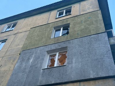 Війська РФ вдарили безпілотником по Павлограду: загинула людина, серед поранених діти Війська РФ вдарили безпілотником по Павлограду: загинула людина, серед поранених діти