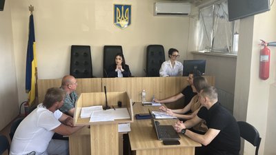 Засідання по справі побиття вчителя історії працівником ТЦК у Салтівському районному суді Харкова, 15 серпня 2025 року Засідання по справі побиття вчителя історії працівником ТЦК у Салтівському районному суді Харкова, 15 серпня 2025 року
