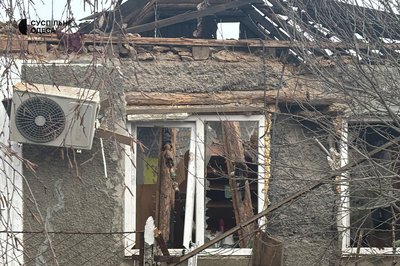 "Не підлягає ремонту, тут тільки зносити": фото пошкодженого будинку через атаку РФ на Одещину "Не підлягає ремонту, тут тільки зносити": фото пошкодженого будинку через атаку РФ на Одещину