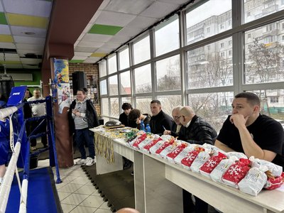 "Я роблю хлопцям нокдауни", — учасниця турніру з боксу у Житомирі Ліна Дяченко "Я роблю хлопцям нокдауни", — учасниця турніру з боксу у Житомирі Ліна Дяченко