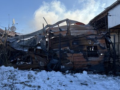 "Загоряння було миттєве": у Кролевці на Сумщині через атаку РФ зруйнований приватний будинок "Загоряння було миттєве": у Кролевці на Сумщині через атаку РФ зруйнований приватний будинок
