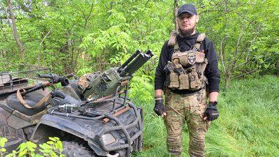 Дмитро "Ратя" військовослужбовець 93 ОМБр "Холодний Яр" Донецька область Дмитро "Ратя" військовослужбовець 93 ОМБр "Холодний Яр" Донецька область