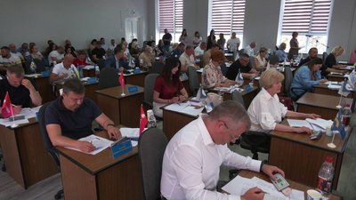 "Це не чесно": Рівнерада не продовжила оренду землі для підприємців ринку Дикого "Це не чесно": Рівнерада не продовжила оренду землі для підприємців ринку Дикого