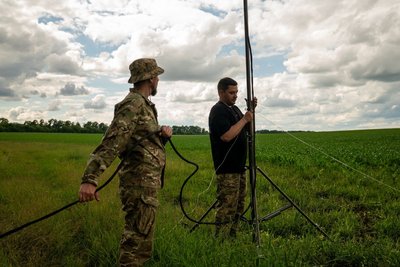 Перший рубіж оборони: як екіпаж ППО на Сумщині полює на російські дрони Перший рубіж оборони: як екіпаж ППО на Сумщині полює на російські дрони