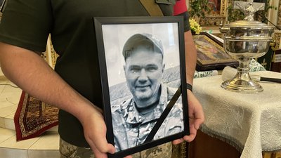 У Полтаві попрощалися із Віталієм Дубовим, який загинув на Донеччині У Полтаві попрощалися із Віталієм Дубовим, який загинув на Донеччині