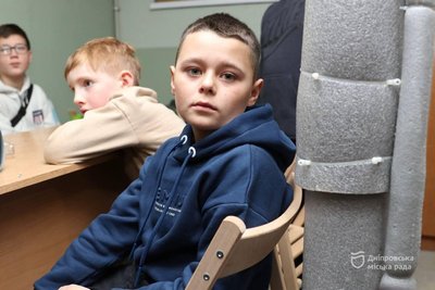 Годівниці для котів та собак: як школярі Дніпра разом з волонтерами рятують тварин у прифронтових громадах Годівниці для котів та собак: як школярі Дніпра разом з волонтерами рятують тварин у прифронтових громадах