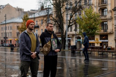 "Хвилина вдячності": у Львові вшанували пам'ять загиблих на війні "Хвилина вдячності": у Львові вшанували пам'ять загиблих на війні